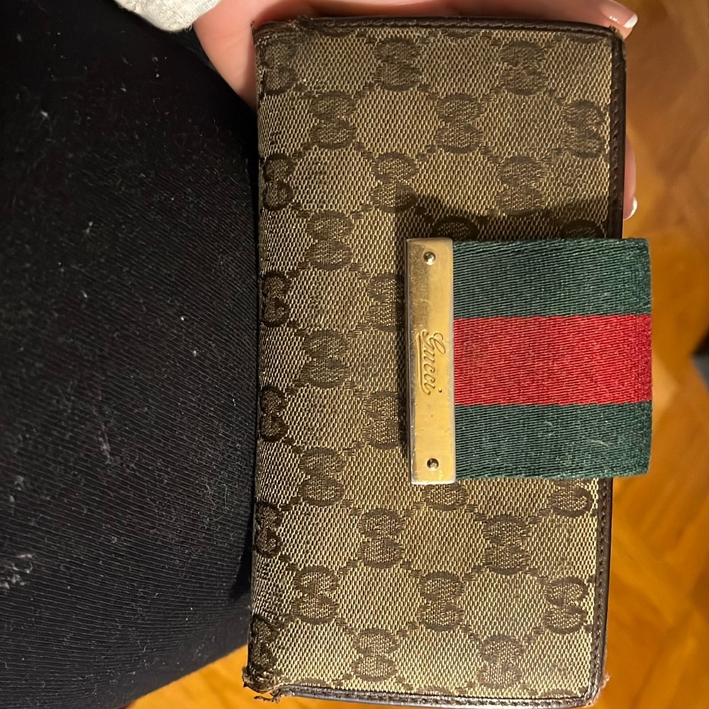 Gucci wallet